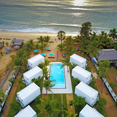 Hotel Arugambay Roccos à Baie d'Arugam Extérieur photo