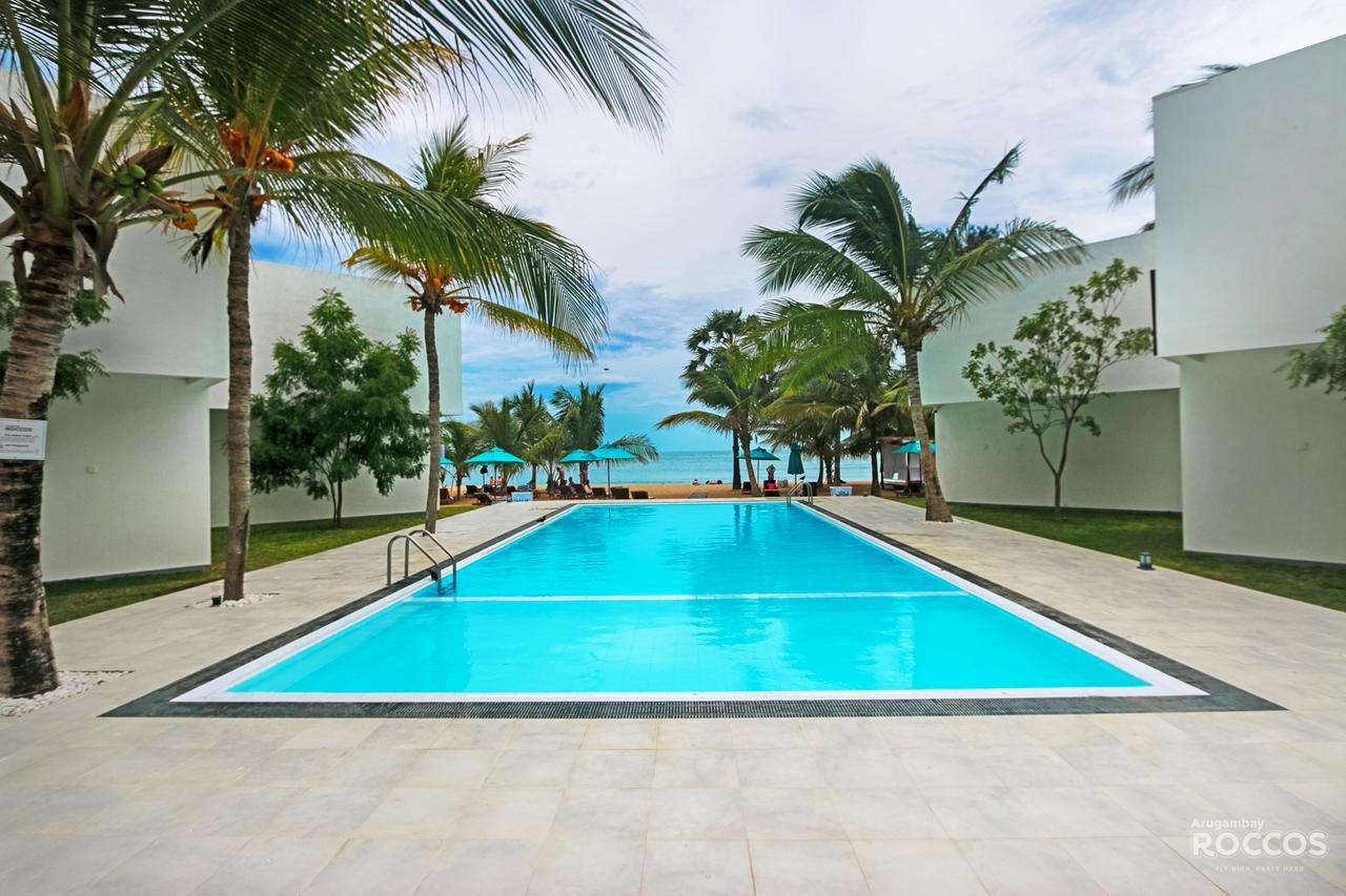 Hotel Arugambay Roccos à Baie d'Arugam Extérieur photo